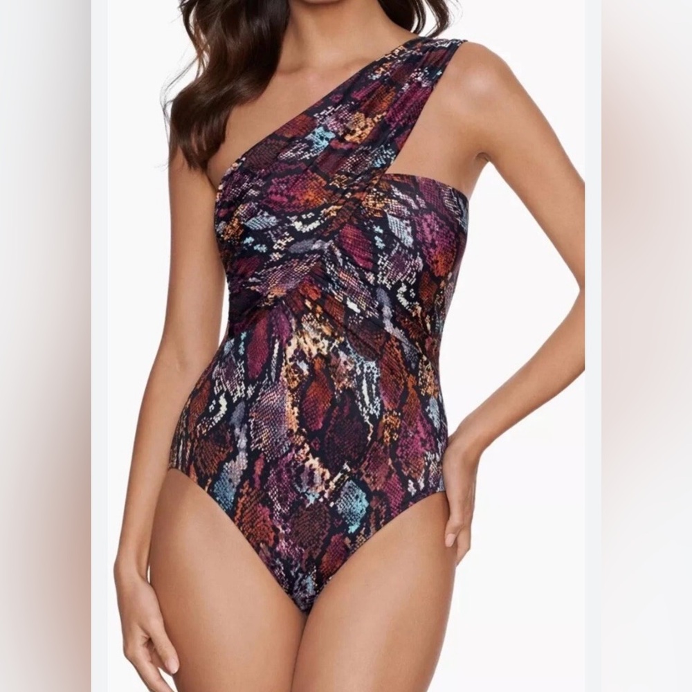 One-Shoulder Multicolor Swimsuit